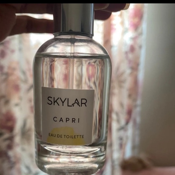 SOLD Skylar Capri Eau De Toilette - Picture 2 of 5